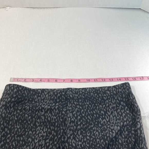 NWOT St John’s Bay womens animal print jeggings‎ leggings - Picture 13 of 15